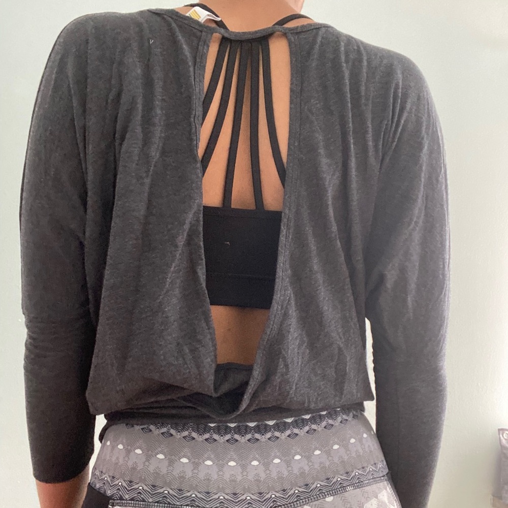Lolë yoga open back top SIZE:XS